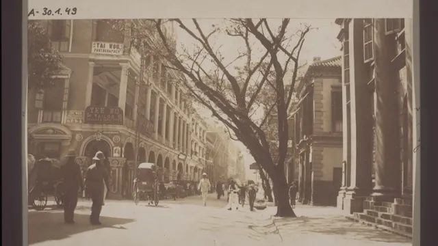 BMA A-30.01.049_Strassenszene ('Queen's road Central') im Handelsviertel von Hongkong 1909 (Foto: Monika Di Pietrantonio) BMA A-30.01.049_Strassenszene ('Queen's road Central') im Handelsviertel von Hongkong 1909 (Foto: Monika Di Pietrantonio)
